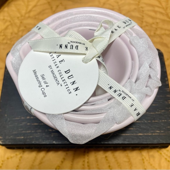 LILAC Rae Dunn Measuring Cups - Picture 3 of 4